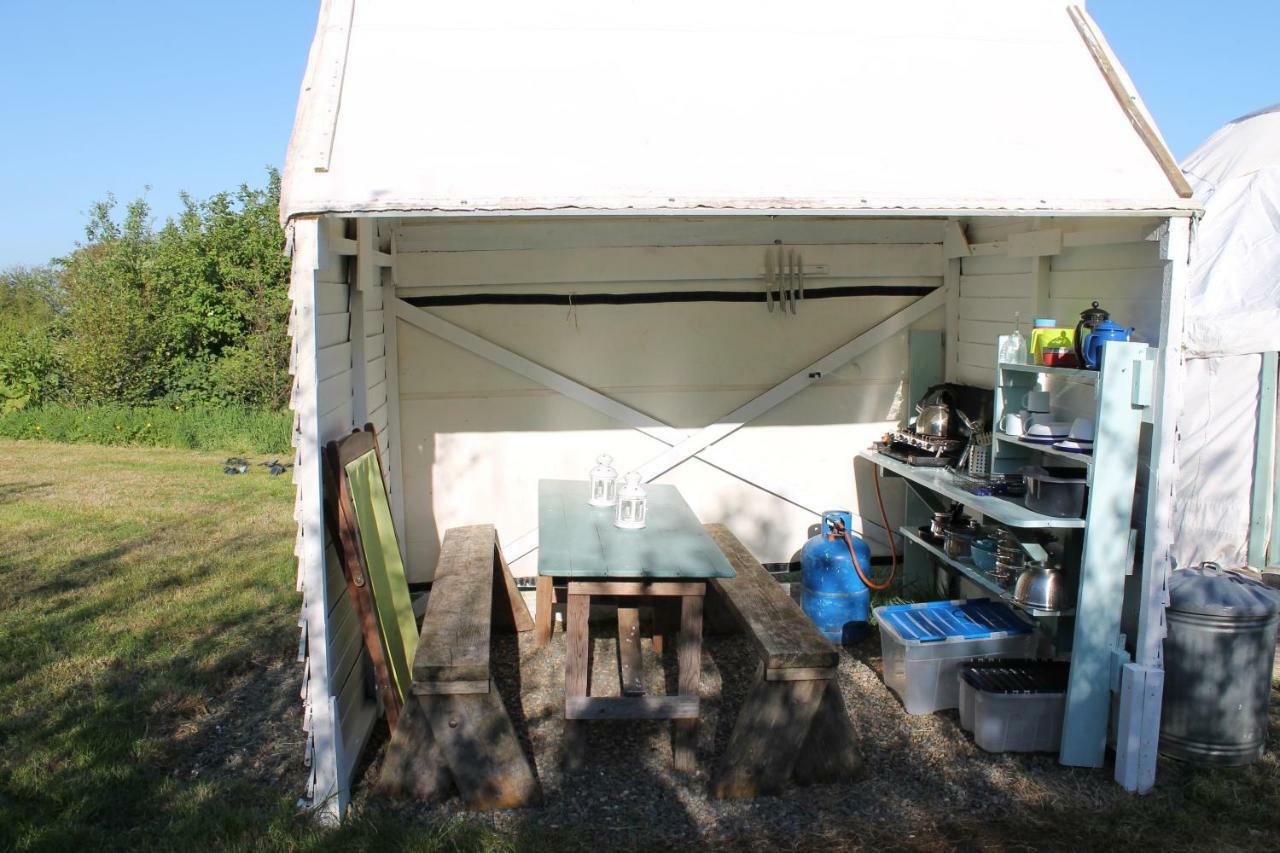 Mill Haven Place Glamping-Yurt 1 Talbenny Dış mekan fotoğraf